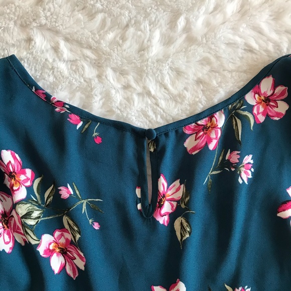 Torrid / floral flowy blouse - Picture 6 of 6